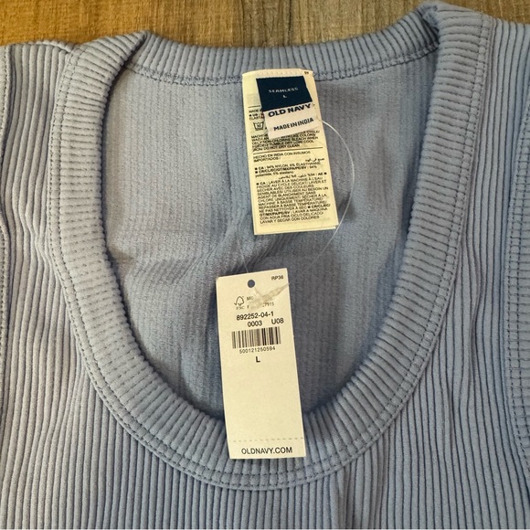 NWT Old Navy Exhale Seamless Fitted Rib Tank - Picture 2 of 3